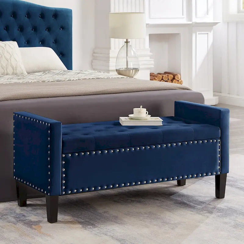 Banc de rangement capitonné avec garniture cloutée