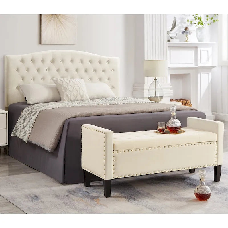 Banc de rangement capitonné avec garniture cloutée
