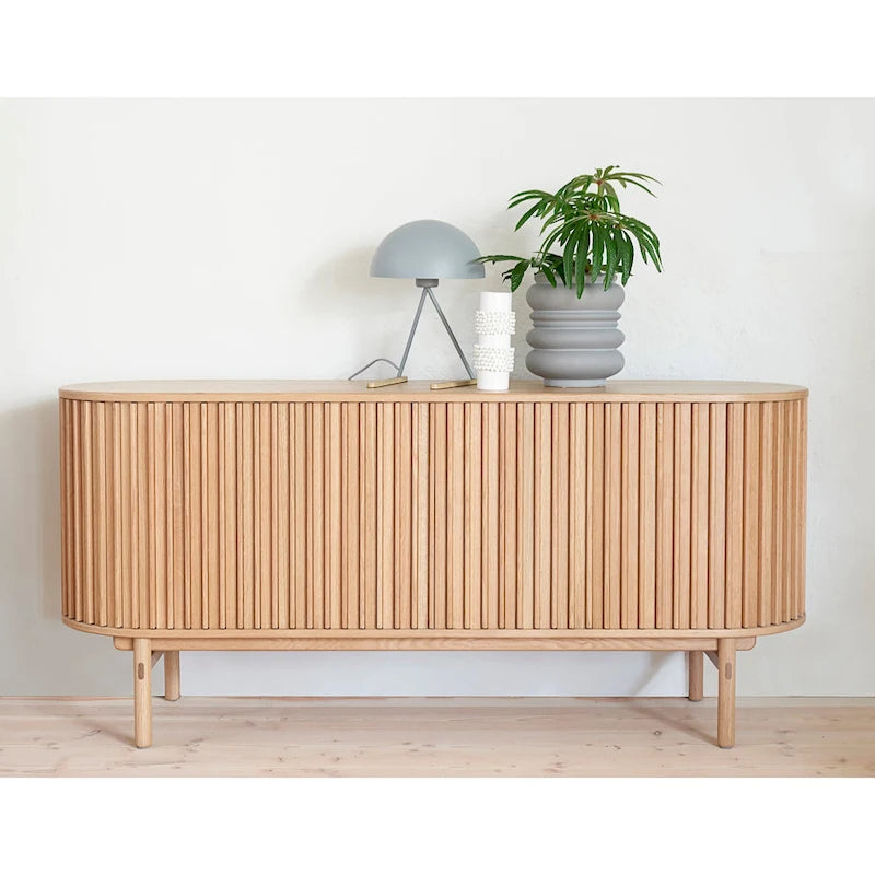 Enfilade arrondie avec portes coulissantes, style moderne du milieu du siècle, 63" de largeur, Naturel - 18"L x 63"l x 29"H