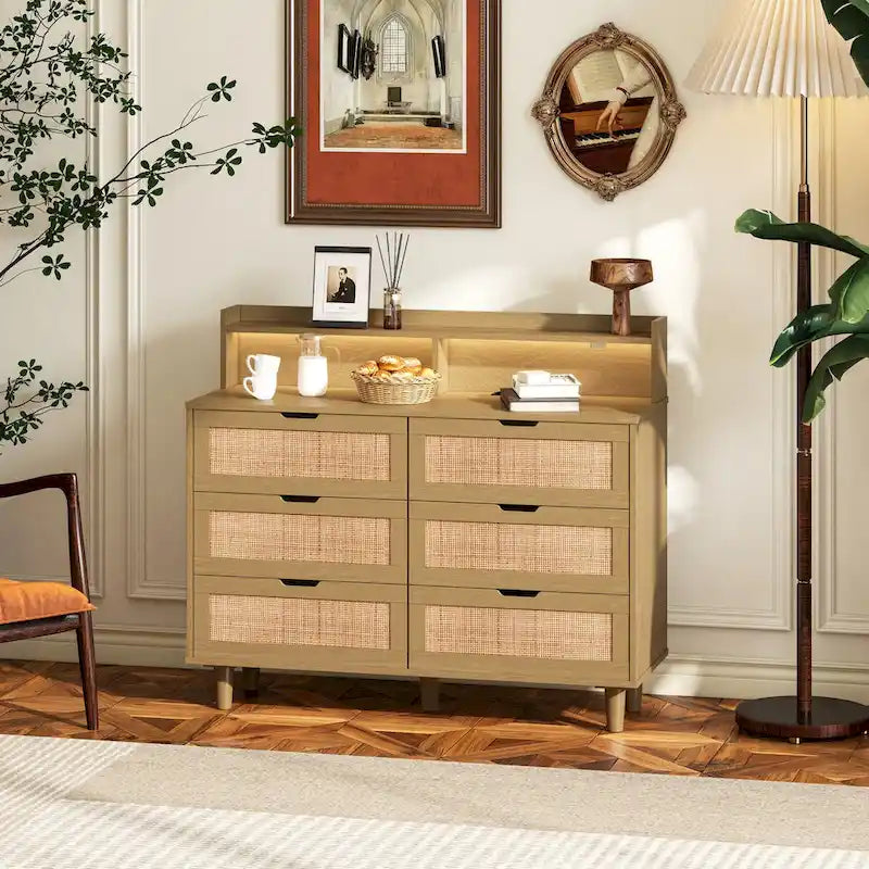 Armoire de rangement d'appoint 6 tiroirs en rotin avec lumières LED et prise de courant