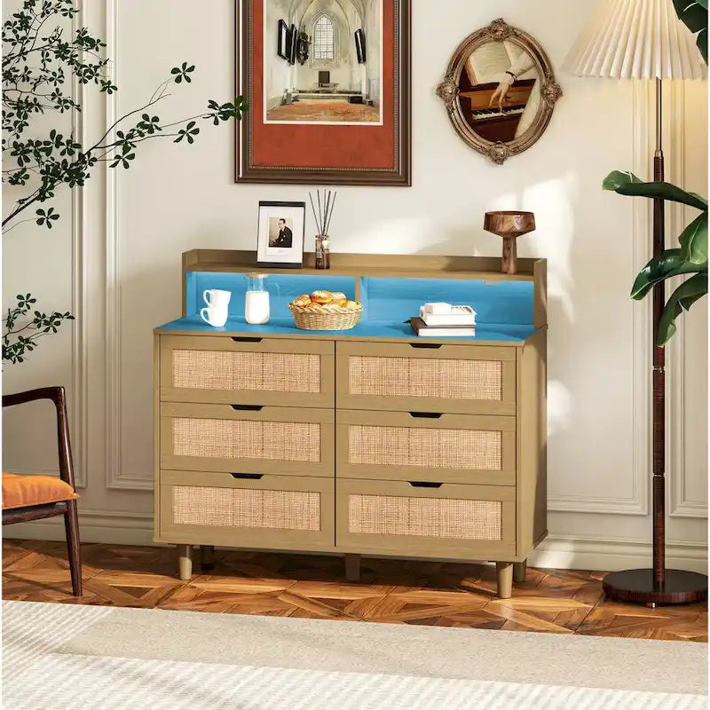 Armoire de rangement d'appoint 6 tiroirs en rotin avec lumières LED et prise de courant