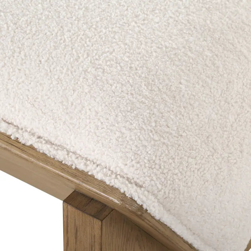 Banc en tissu Wedged – 17 H X 59 L X 19 P